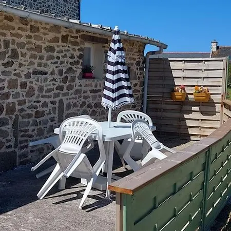 Vakantiehuis Kerlosvezan, A La Campagne, Proche *