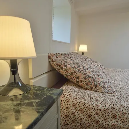 Holiday home Kerlosvezan, A La Campagne, Proche Lampaul-Ploudalmezeau